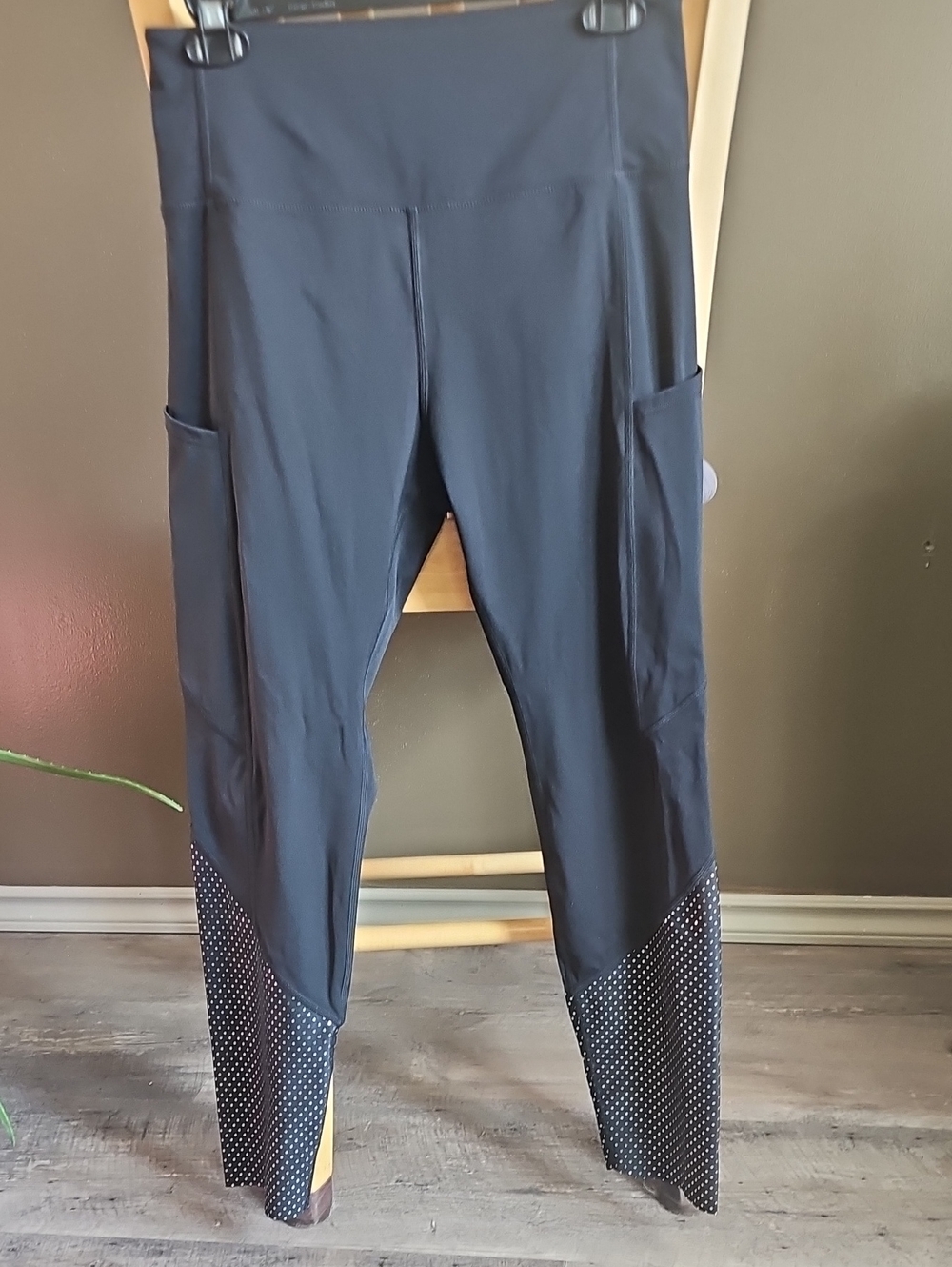 ZYIA Black Activewear Leggings with Polka Dot Hem